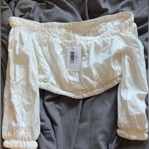 Romina Crop Top - Picture 4 of 5